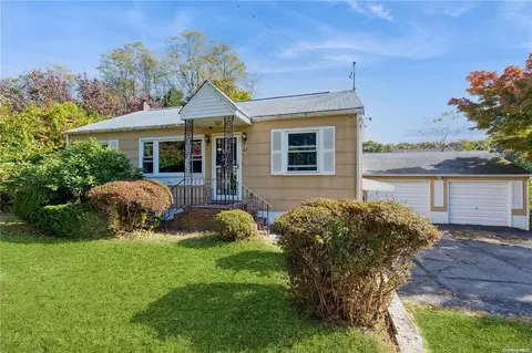 65 Tyler Ave, Sound Beach, NY 11789