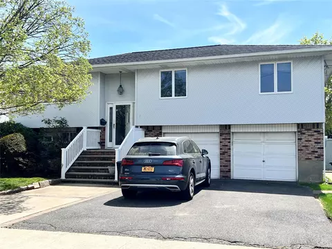 3968 Marlow Ct, Seaford, NY 11783