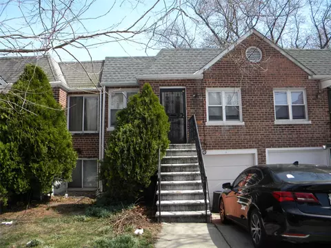 5931 163rd St, New York, NY 11365