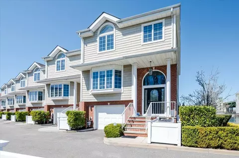 200 Bermuda St #6, Atlantic Beach, NY 11509