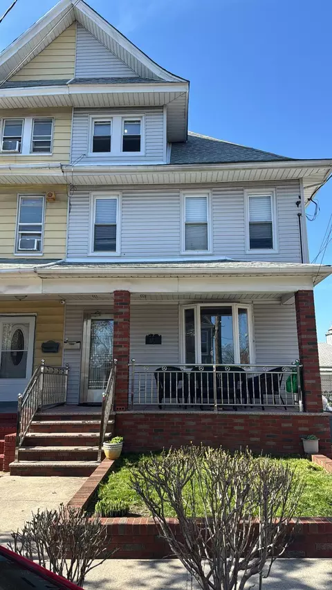 10231 90th Ave, New York, NY 11418