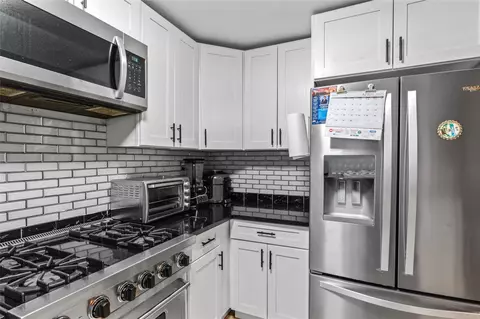 187-15 120th Ave, New York, NY 11412