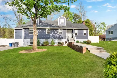 176 Edgepark Rd, Greenburgh, NY 10603