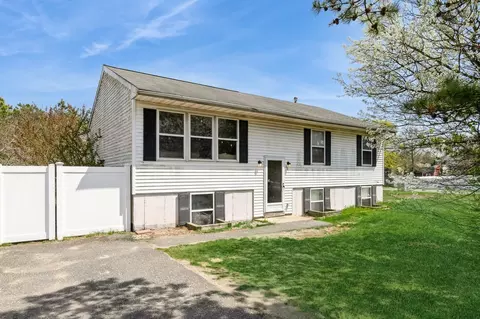 601 N Dunton Ave, Brookhaven, NY 11772