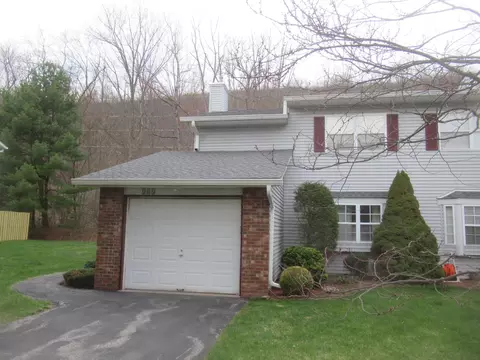 326 Heritage Ln, Monroe, NY 10950