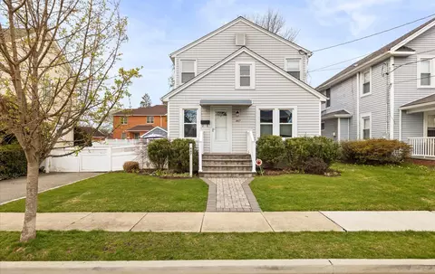 447 Burkhard Ave, North Hempstead, NY 11596