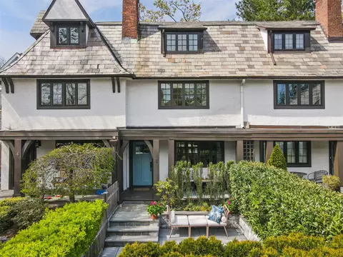 3 Bolton Gdns, Bronxville, NY 10708