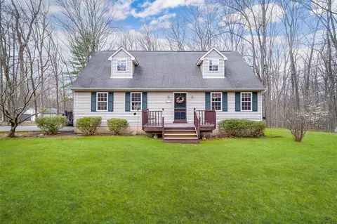 609 Eatontown Rd, Greenville, NY 12771