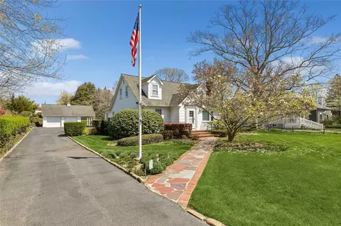 1440 Roanoke Ave, Riverhead, NY 11901