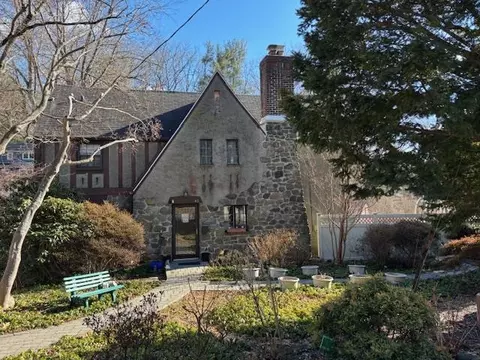 43 Garretson Rd, White Plains, NY 10604
