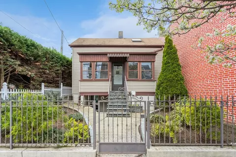 70 4 St, New Rochelle, NY 10801