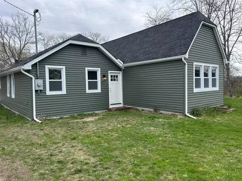 107 Cranberry Dr, Mastic Beach, NY 11951