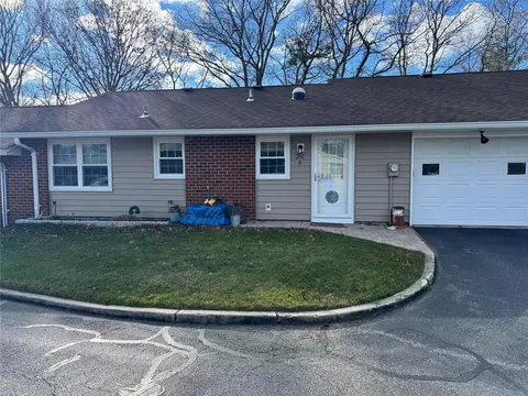 256 Newcastle Ct #B, Ridge, NY 11961