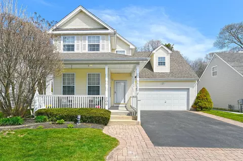 209 Pleasant Dr, Bay Shore, NY 11706