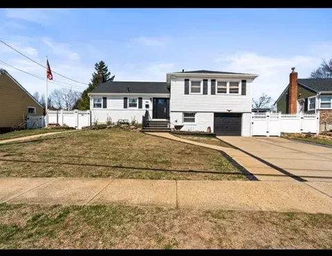 66 Herbert Ave, Massapequa Park, NY 11762