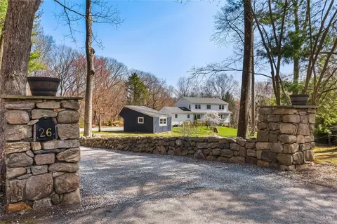 26 Tri Brook Dr, Lewisboro, NY 10590