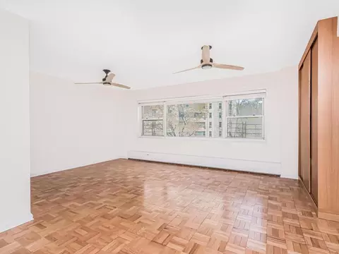 7 Fordham Hill Oval #4A, New York, NY 10468