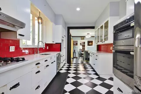 Kitchen - 1 Noel Dr, Ossining, NY 10562 photo 2 of 3