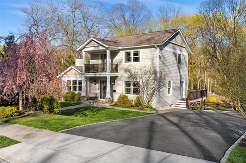 48 Truesdale Dr, Cortlandt, NY 10520