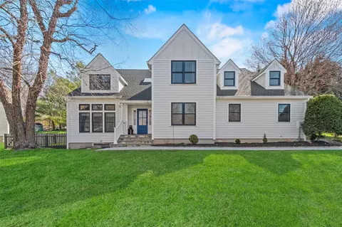 3080 Chen Ct, Yorktown, NY 10598