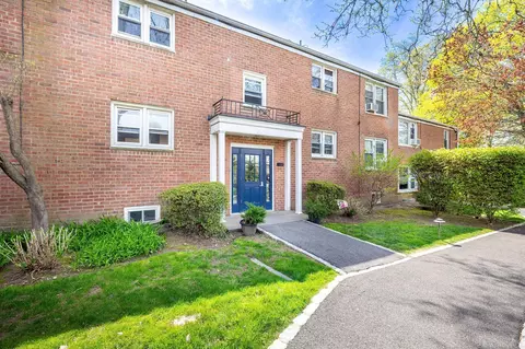 114 Lawn Ter #1B, Mamaroneck, NY 10543
