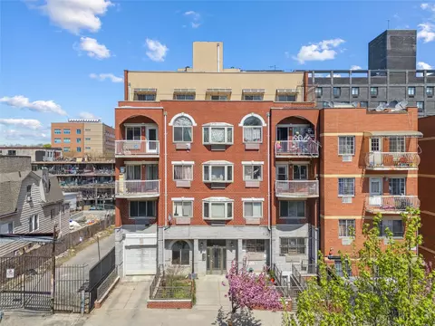 112-31 38 Ave #5B, New York, NY 11368