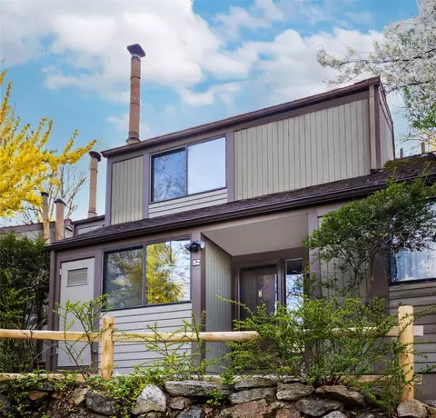 52 Round Hill Rd, Greenburgh, NY 10522