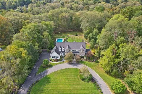 5 Camberra Dr, Ramapo, NY 10901
