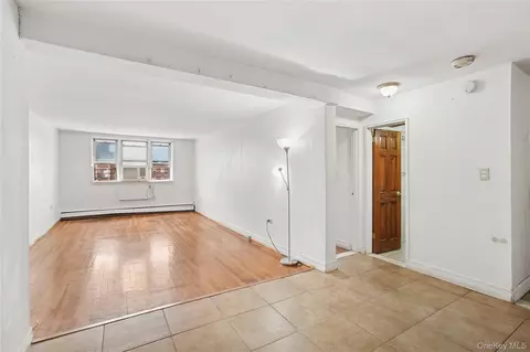 3420 Parsons Blvd #6B, Flushing, NY 11354