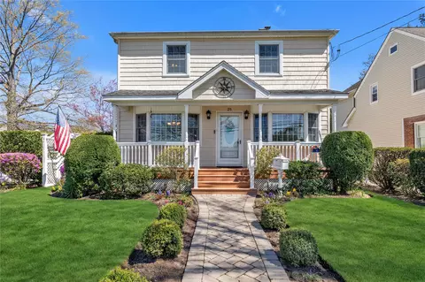25 Miller Ave, Floral Park, NY 11001