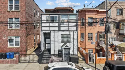 3219 104th St, New York, NY 11369