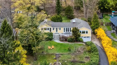 43 Franklin St, Orangetown, NY 10968