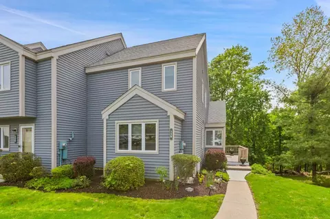 138 Fields Ln, Peekskill, NY 10566