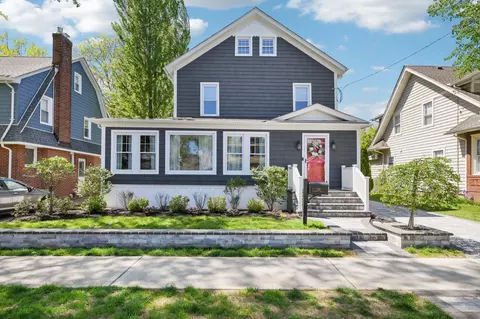 156 Verbena Ave, Floral Park, NY 11001