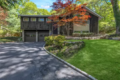 9 Salonga Woods Rd, Northport, NY 11768