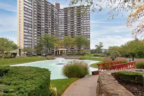 1 Bay Club Dr #9N, New York, NY 11360