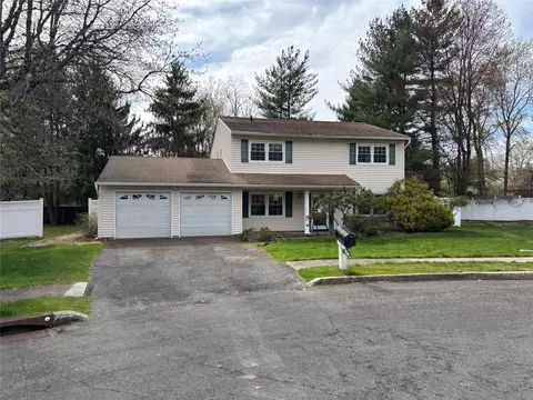 22 Paul Ct, Orangetown, NY 10983