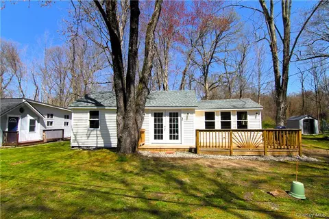 50 Glanhope Rd #2, East Fishkill, NY 12533