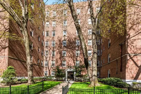 821 Bronx River Rd #6F, Yonkers, NY 10708