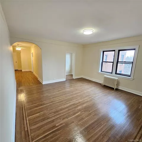 590 E 3rd St #3H, Mount Vernon, NY 10553