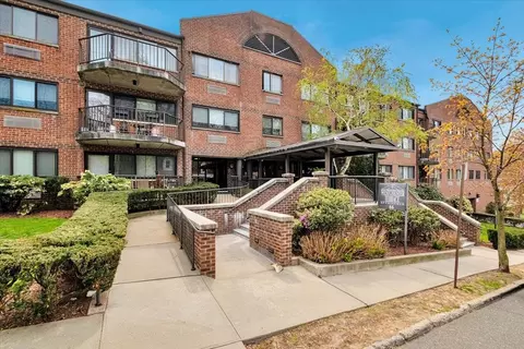 66 Crisfield St #1F, Yonkers, NY 10710