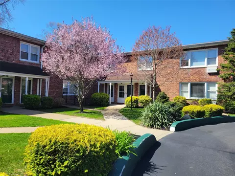 1570 Grand Ave #23, Baldwin, NY 11510