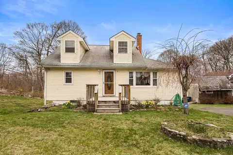 11 Birch Ter, Pawling, NY 12564