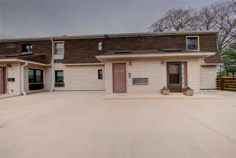 1337 Broadway #C22, Hewlett, NY 11557