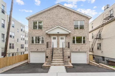 39 Cedar St, Yonkers, NY 10701
