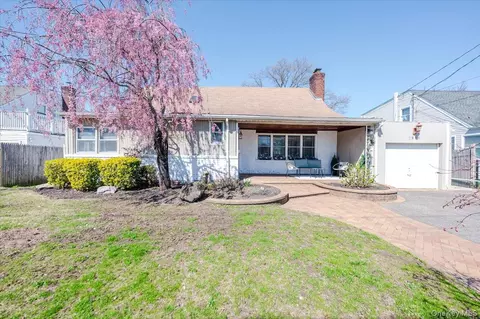 2814 River Ave, Oceanside, NY 11572