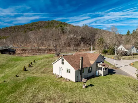 8 Conine Rd, Prattsville, NY 12468