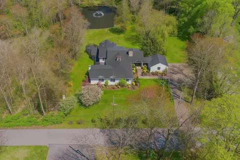 5 S Brook Rd, Bedford, NY 10506
