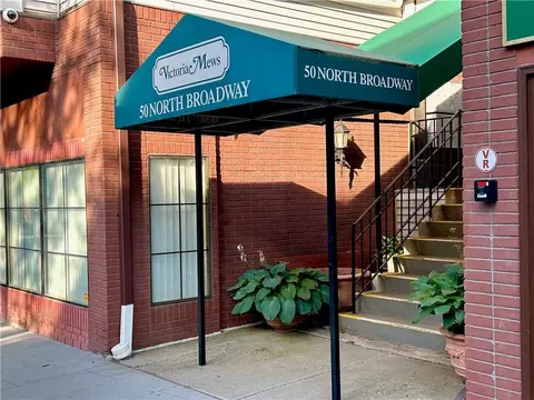 50 N Broadway #12, Orangetown, NY 10960