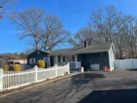 991 N Ocean Ave, Medford, NY 11763